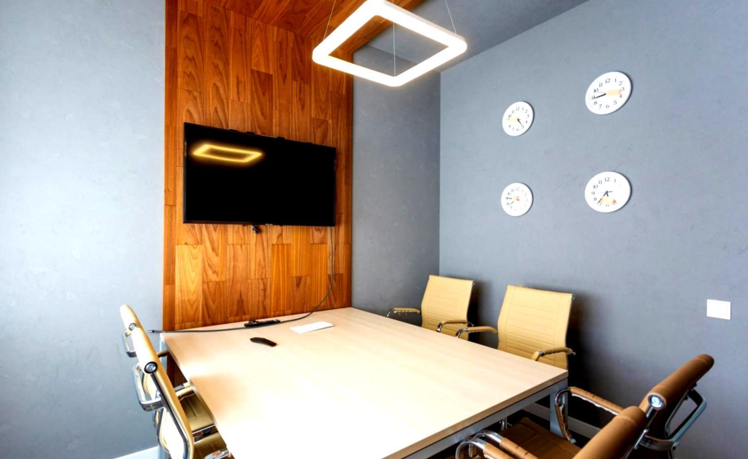 Equipo de miravexial trabajando en análisis financiero personalizado